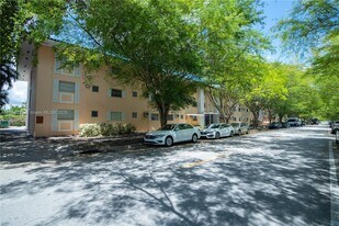 1014 Salzedo St in Coral Gables, FL - Building Photo