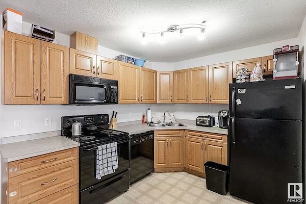 405-9945 167 St NW in Edmonton, AB - Building Photo - Building Photo
