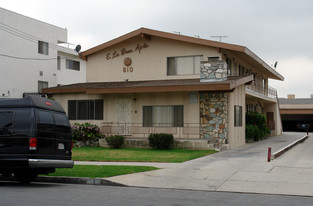 810 E La Brea Dr Apartments