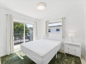 421 SW 9th St in Miami, FL - Building Photo