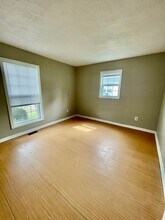 935 Tom Sadler Rd in Charlotte, NC - Building Photo - Building Photo