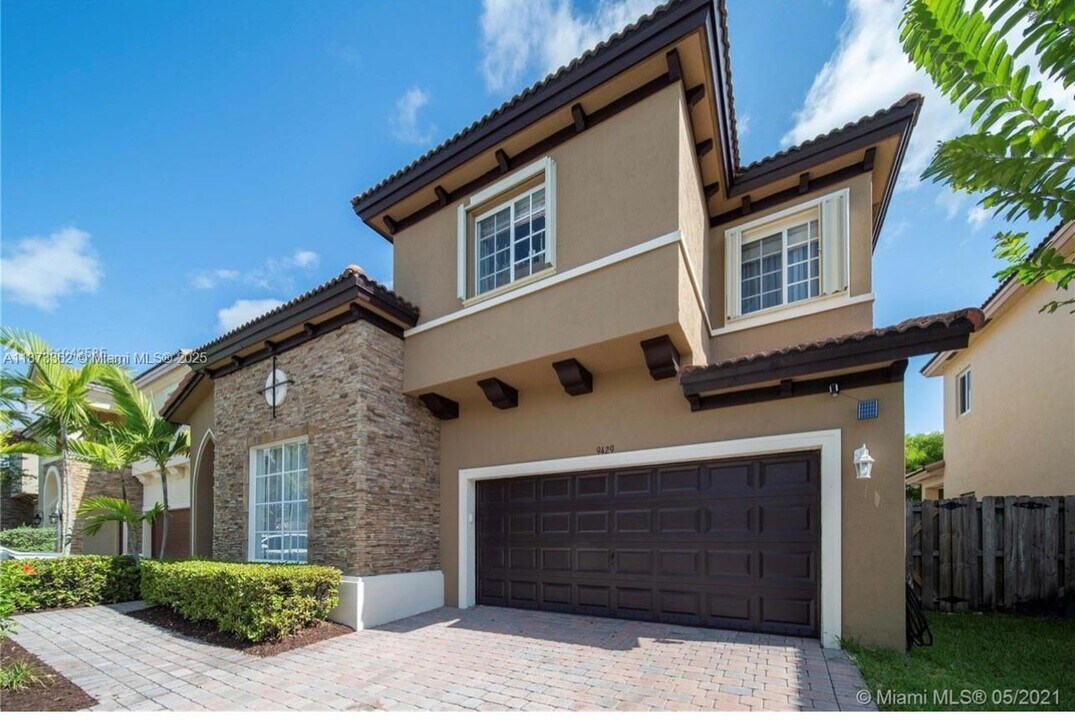 9429 SW 224th Terrace in Cutler Bay, FL - Building Photo