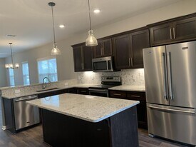 99 Cages Rd in Hendersonville, TN - Building Photo