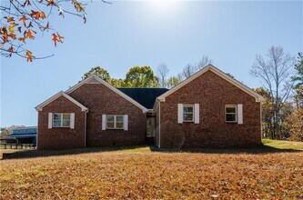 3950 Chattahoochee Rd in Cumming, GA - Building Photo - Building Photo