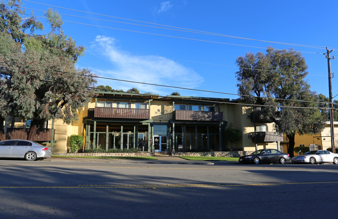 Cedars North in Castro Valley, CA - Foto de edificio