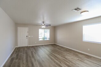 16189 W Hearn Rd in Surprise, AZ - Building Photo - Building Photo