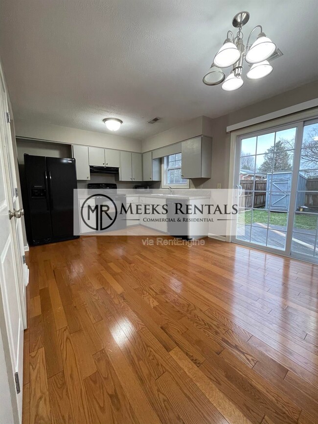 1002 Fairway Gardens Dr in Hurricane, WV - Building Photo - Building Photo