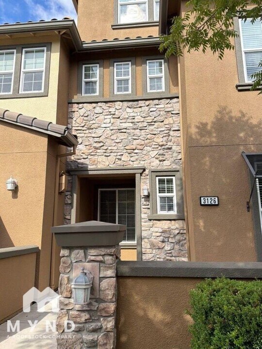 3126 Fioli Way in San Ramon, CA - Building Photo