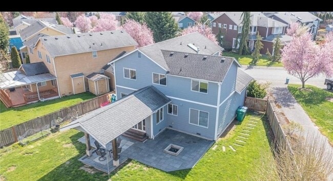 1107 167th St SW in Lynnwood, WA - Foto de edificio - Building Photo