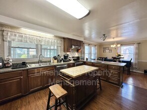 316 Tudor Pl in Chesapeake, VA - Building Photo - Building Photo