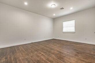 1221 NW 31st St in Oklahoma City, OK - Building Photo - Building Photo