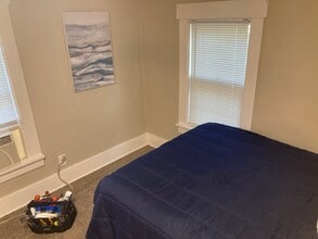 1245 Van Dorn St in Lincoln, NE - Foto de edificio - Building Photo