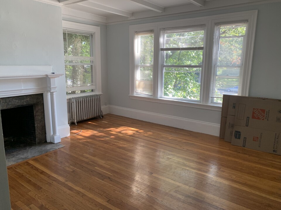 1789 Commonwealth Ave, Unit 1 in Boston, MA - Building Photo