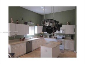 9468 SW 221st Ln in Cutler Bay, FL - Building Photo - Building Photo