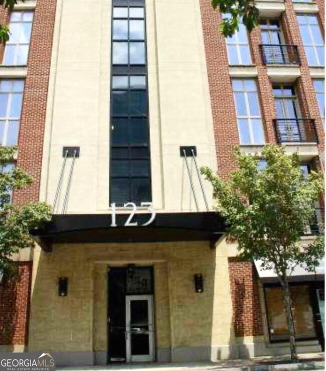 property at 2 Peachtree St NW
