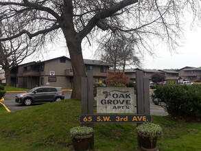 65 SW 3rd Ave, Unit A202 in Oak Harbor, WA - Building Photo - Building Photo