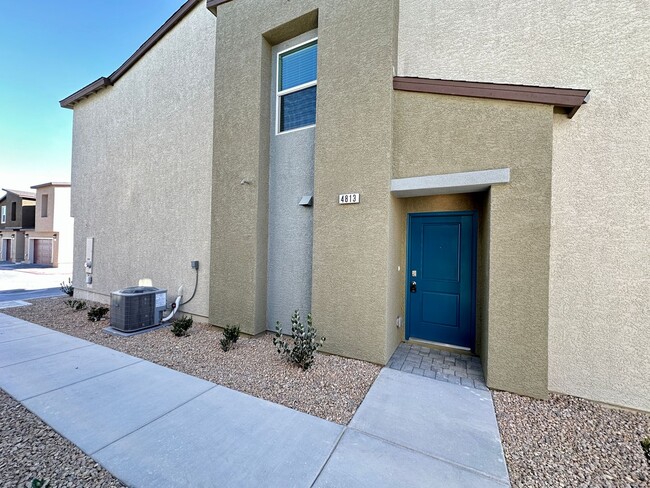 4813 Ava Ridge Ave in Enterprise, NV - Building Photo - Building Photo