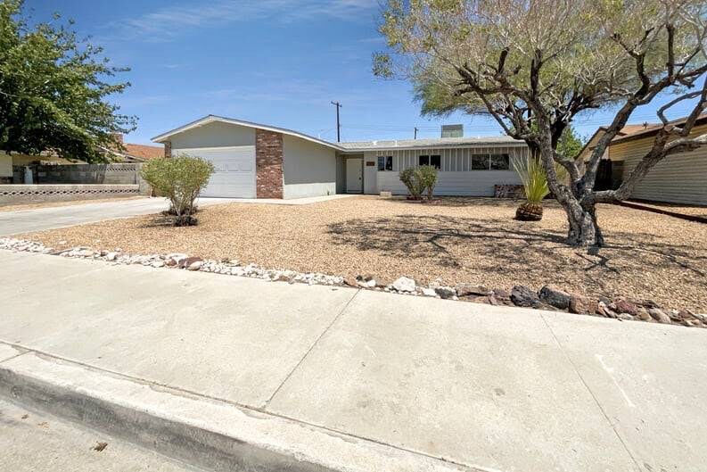 2509 Fontenelle St in Las Vegas, NV - Foto de edificio
