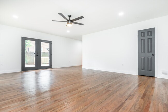 property at 1540 Eastland Rd SE