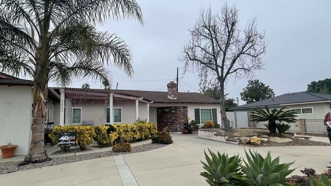 property at 1634 Barston Pl
