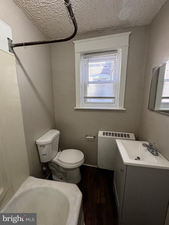 property at 140 E 21st St