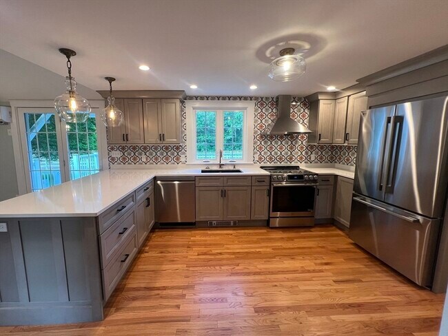 243 Dudley Rd in Bedford, MA - Building Photo - Building Photo