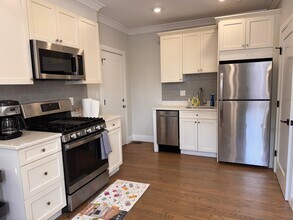 93 George St, Unit 1 in Boston, MA - Foto de edificio - Building Photo