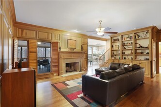 2665 Hawthorne Cove NE in Atlanta, GA - Building Photo - Building Photo