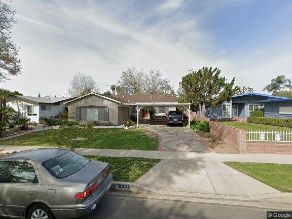 9209 Swinton Ave in North Hills, CA - Building Photo