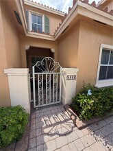 4939 N Harbor Isles Dr in Fort Lauderdale, FL - Building Photo - Building Photo