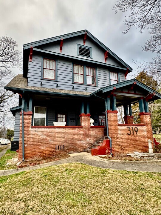 319 E Scott Ave in Knoxville, TN - Building Photo