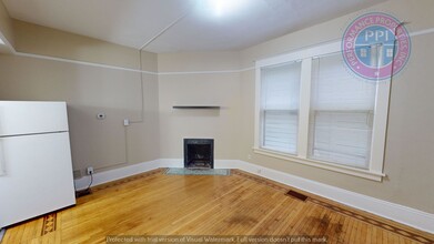 1626 SE Alder St in Portland, OR - Building Photo - Building Photo