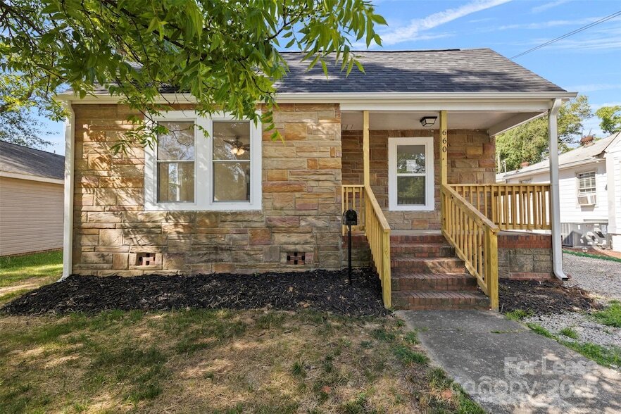 660 Chestnut St in Rock Hill, SC - Building Photo