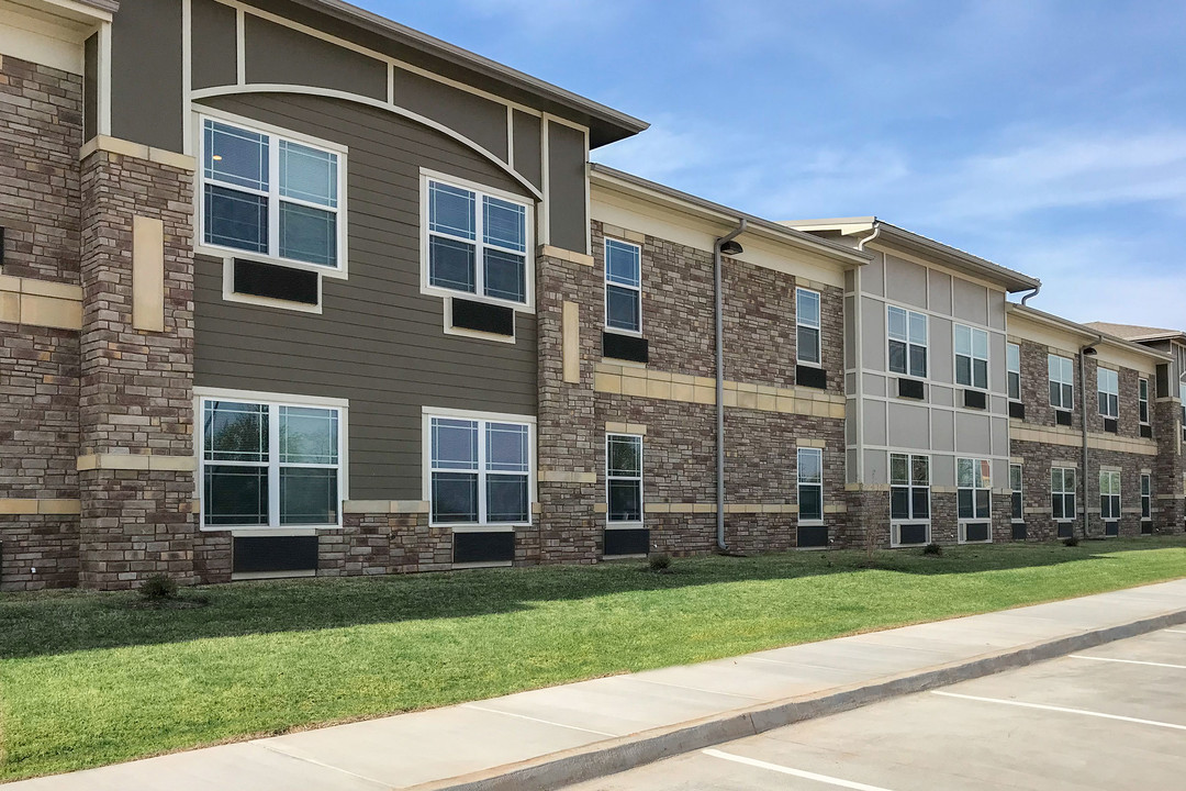 The Residence at Yukon Hills in Yukon, OK - Building Photo