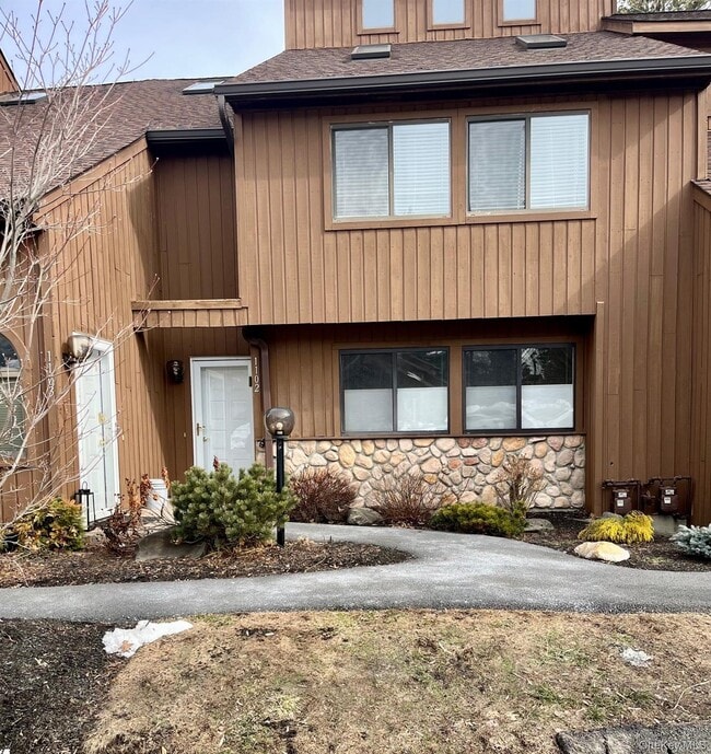 property at 1102 Scenic Ln