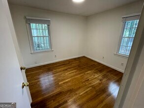 1211 Robinwood Rd in Decatur, GA - Building Photo - Building Photo