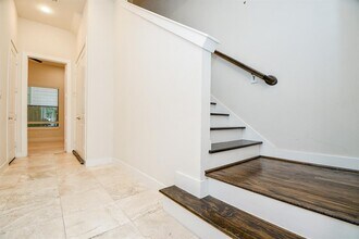 70 N Hutcheson St in Houston, TX - Building Photo - Building Photo