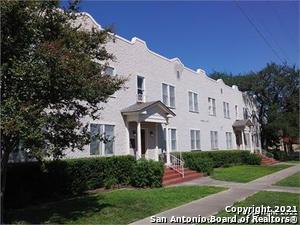 1910 Howard St in San Antonio, TX - Building Photo