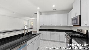 7735 Robert Mondavi in San Antonio, TX - Building Photo - Building Photo