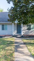 1353 Bissell St in South Bend, IN - Building Photo