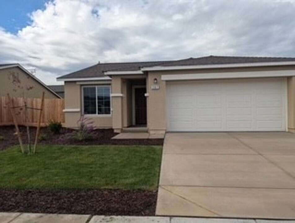 287 Dylan Ct in Merced, CA - Building Photo
