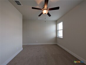 737 Milestone Pk in New Braunfels, TX - Building Photo - Building Photo