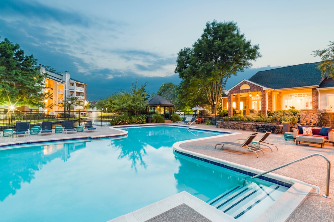 Halstead Fair Oaks in Fairfax, VA - Building Photo