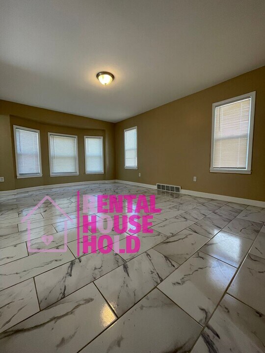 19928 Avon Ave in Detroit, MI - Building Photo