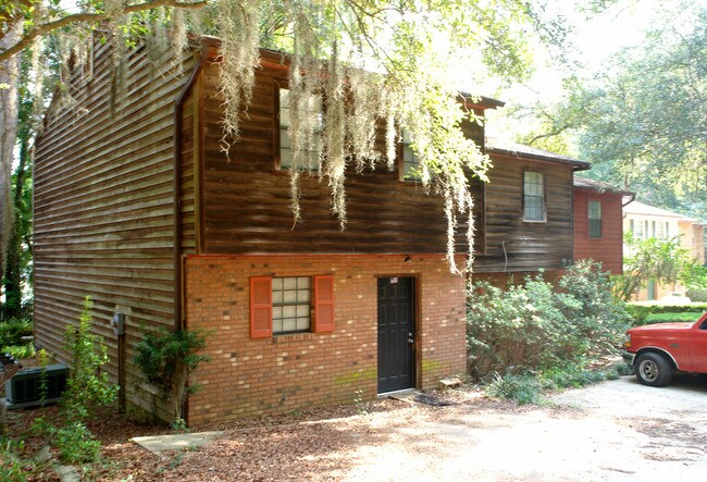 3748 Donovan Dr in Tallahassee, FL - Building Photo - Building Photo