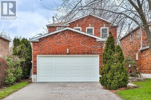 3546 Copernicus Dr in Mississauga, ON - Building Photo