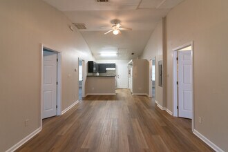 285 E Harrison St in Tallahassee, FL - Building Photo - Building Photo