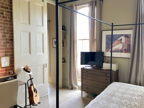 1305 Peniston St, Unit 1305 in New Orleans, LA - Building Photo - Building Photo