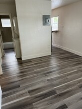 1017 NW 3rd Ave, Unit 1 in Hallandale Beach, FL - Building Photo - Building Photo