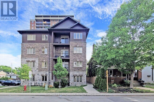 208 Bold St in Hamilton, ON - Building Photo - Building Photo